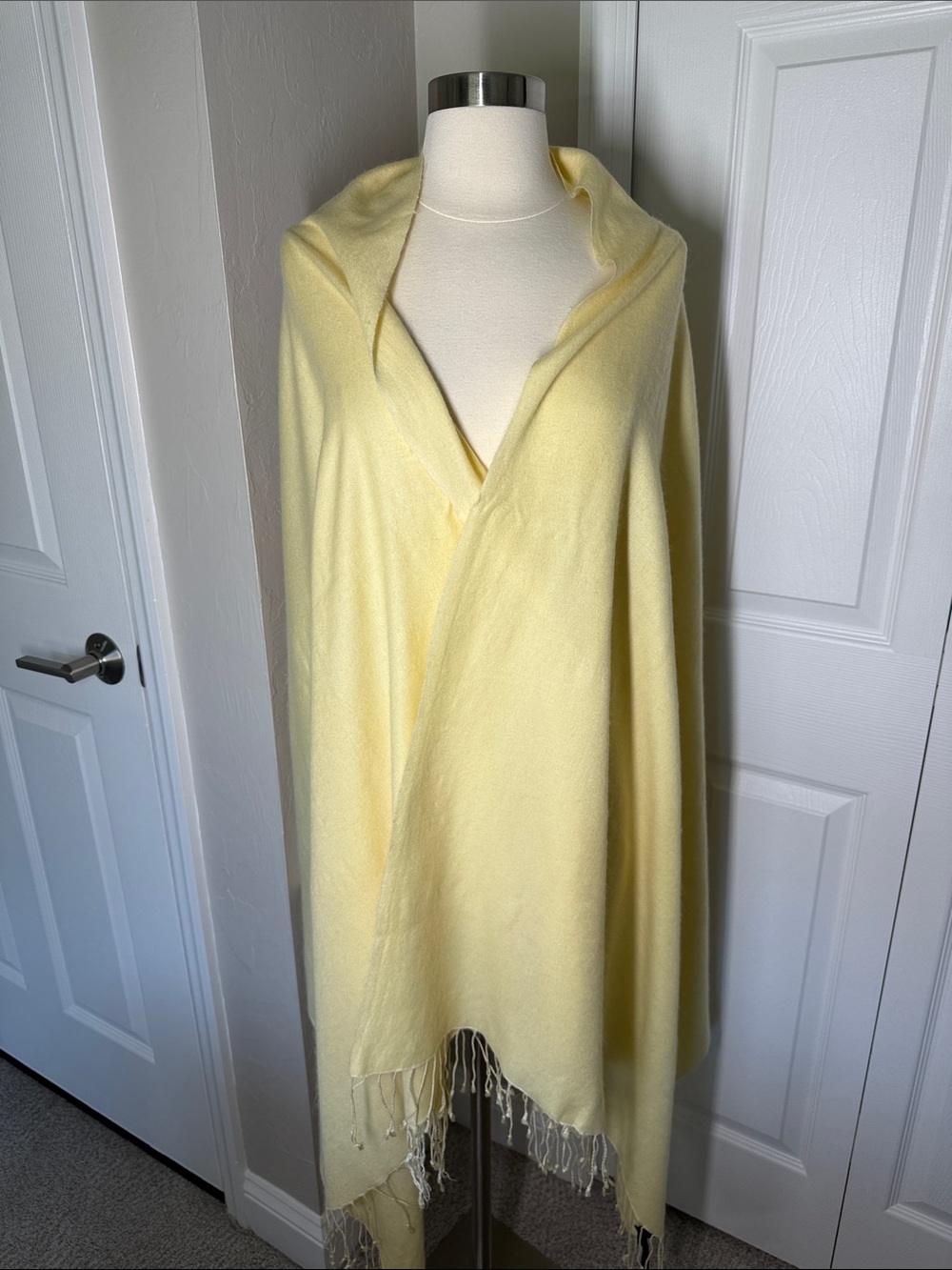 Donna Karan butter yellow soft pashmina silk shawl scarf with fringe